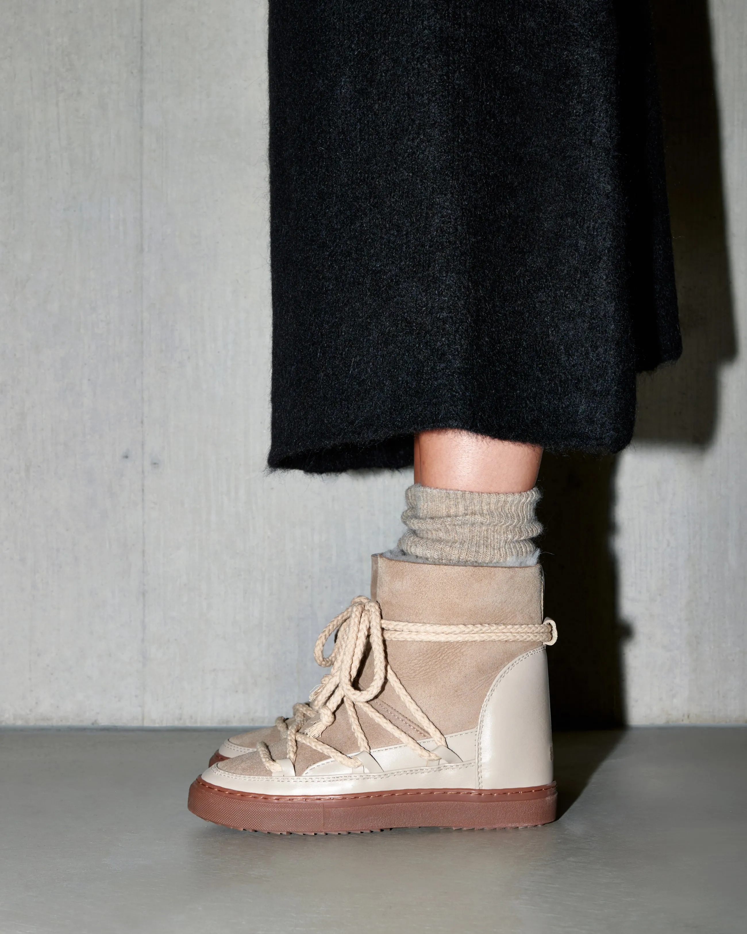  Classic Wedge Beige 