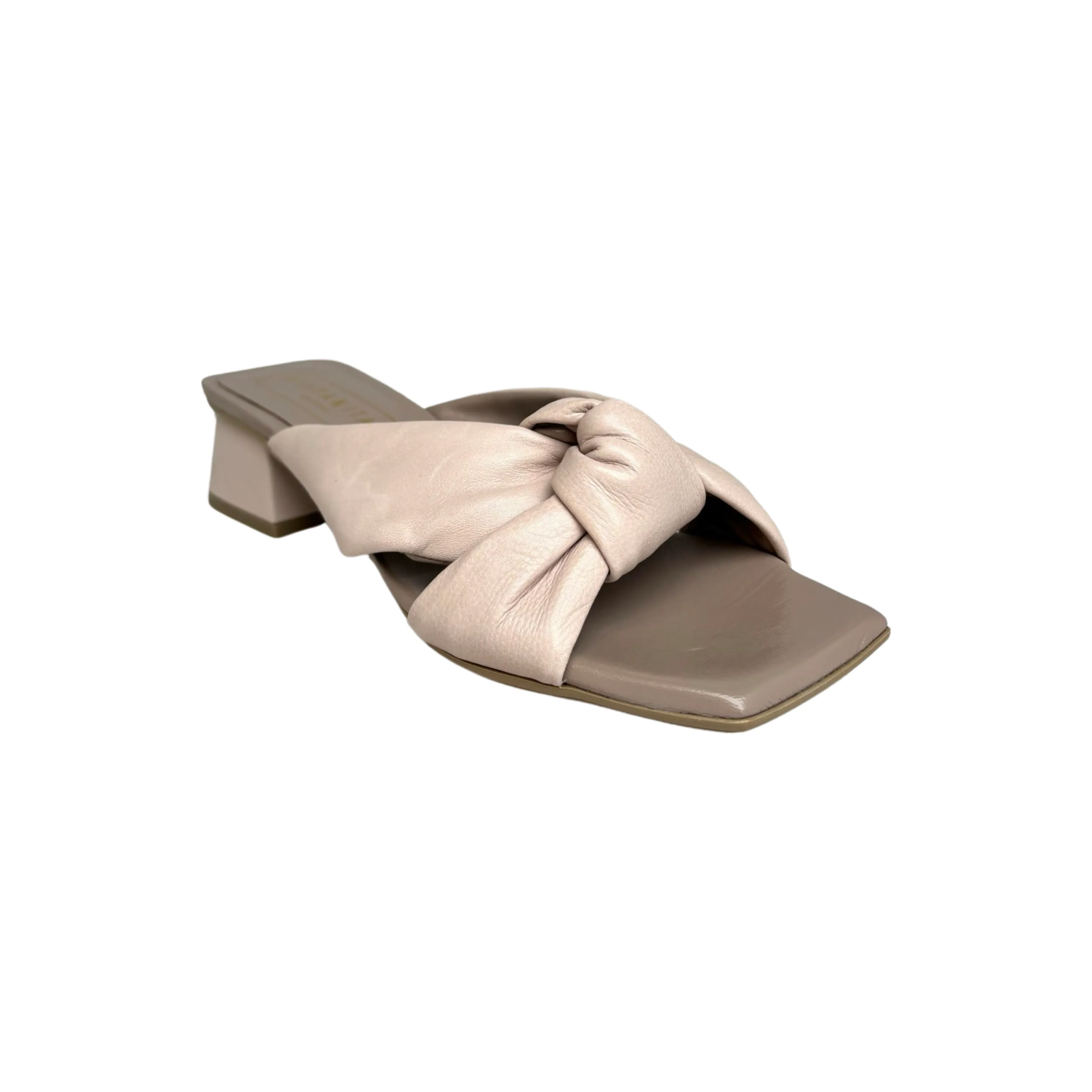 HV221824 Rosalia Nougat Slide