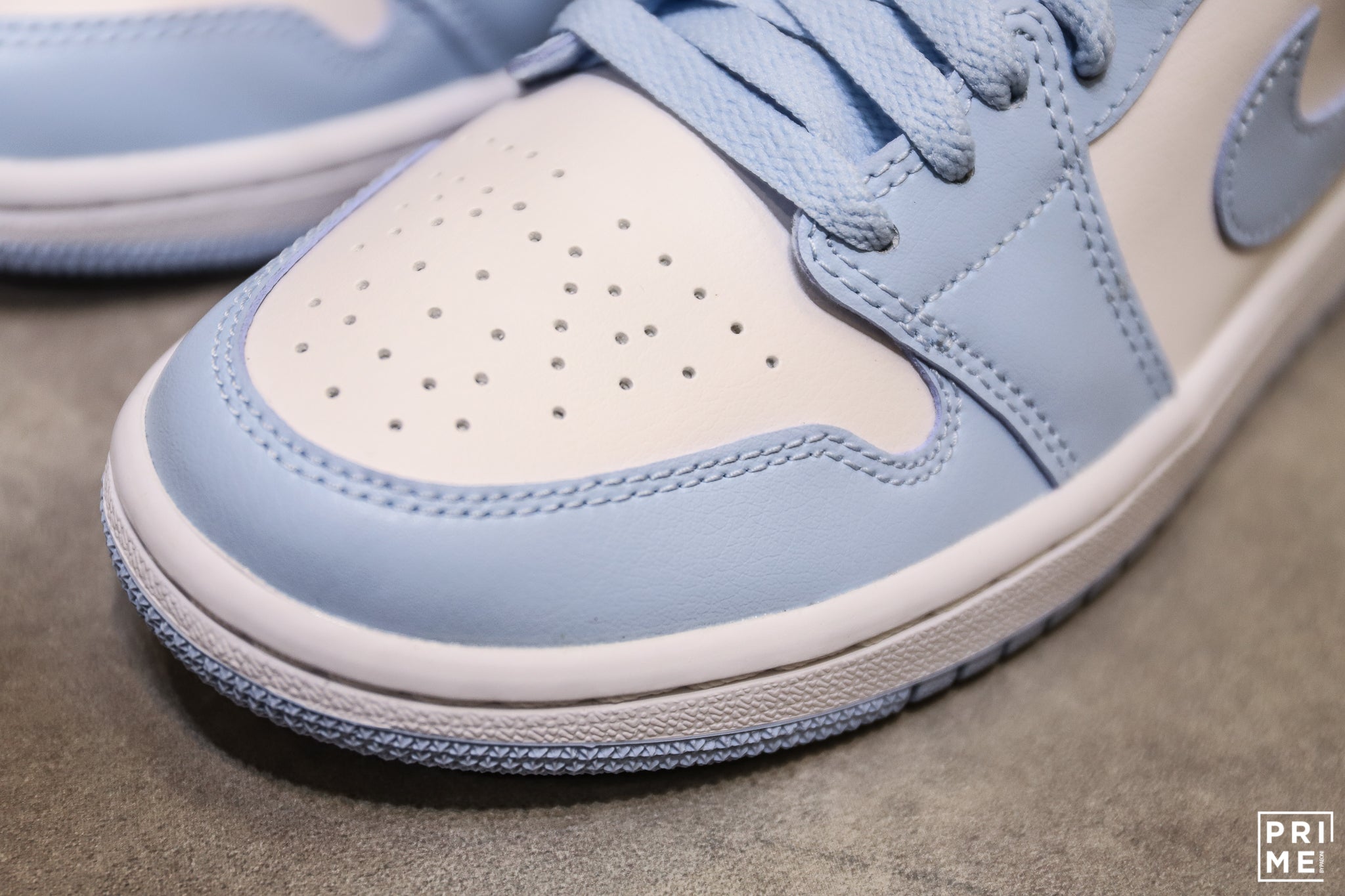 Nike Air Jordan 1 Low W 'Aluminum' (DC0774 141)