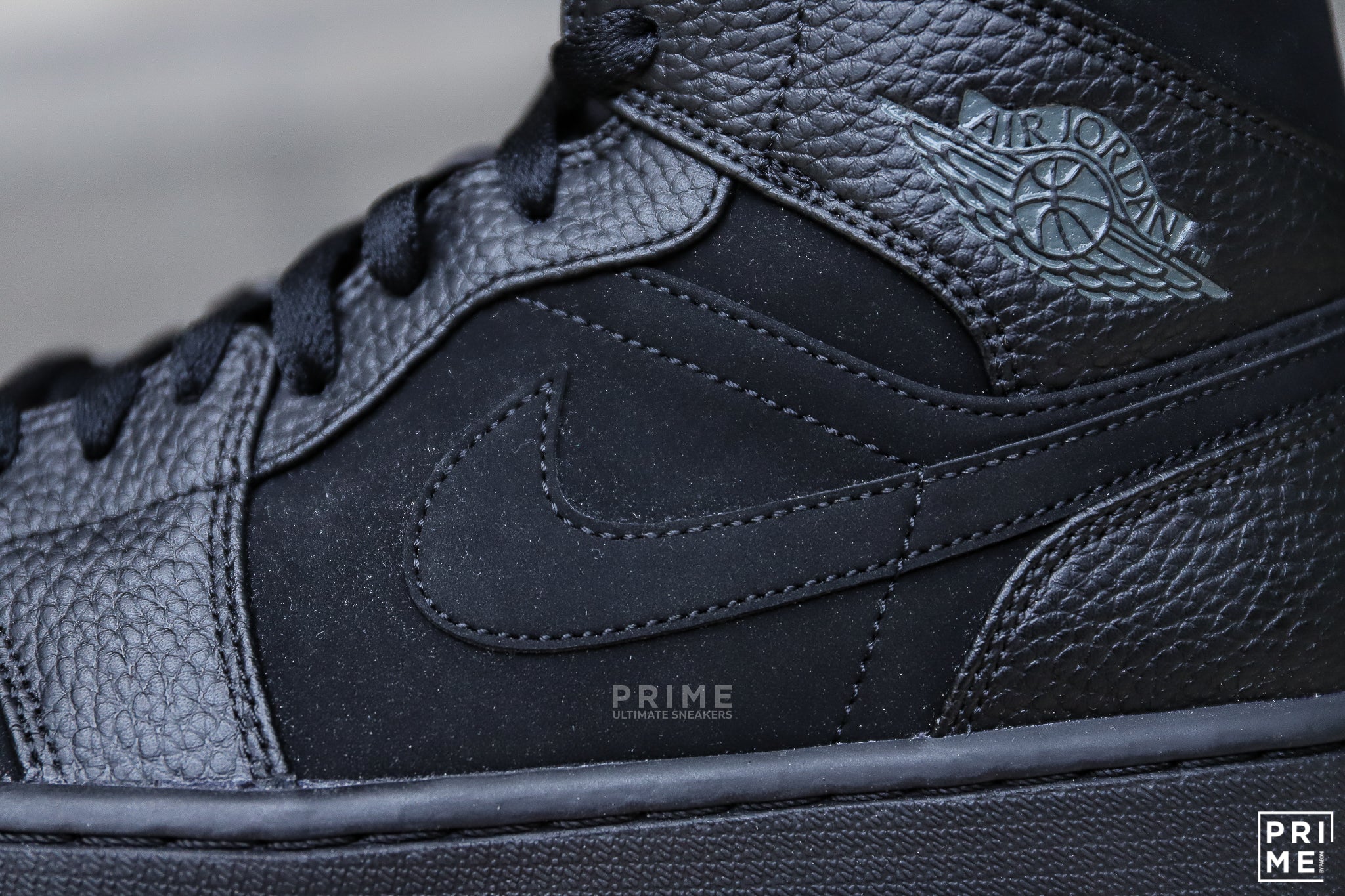 NIKE Air Jordan 1 MID BLACK - DARK SMOKE GREY-BLACK (554724064)