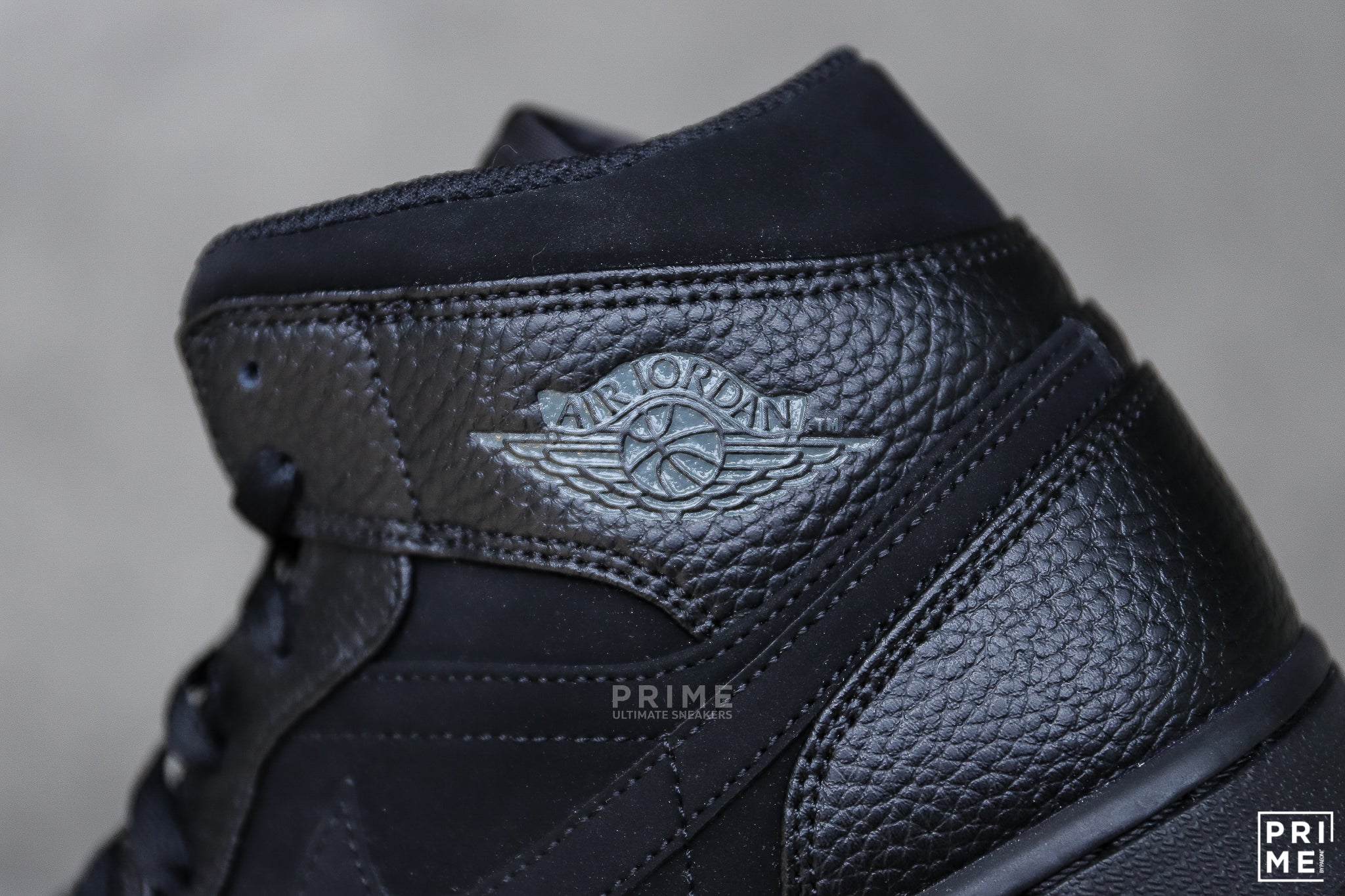 NIKE Air Jordan 1 MID BLACK - DARK SMOKE GREY-BLACK (554724064)