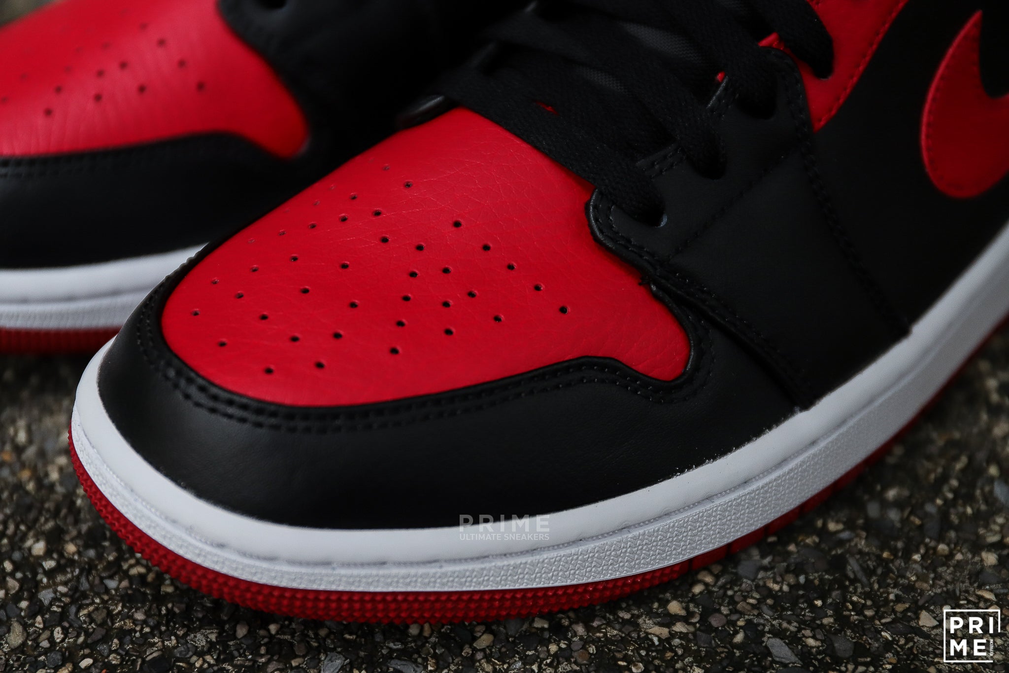 Nike Air Jordan 1 MID  BLACK/ GYM RED WHITE (554724 074)