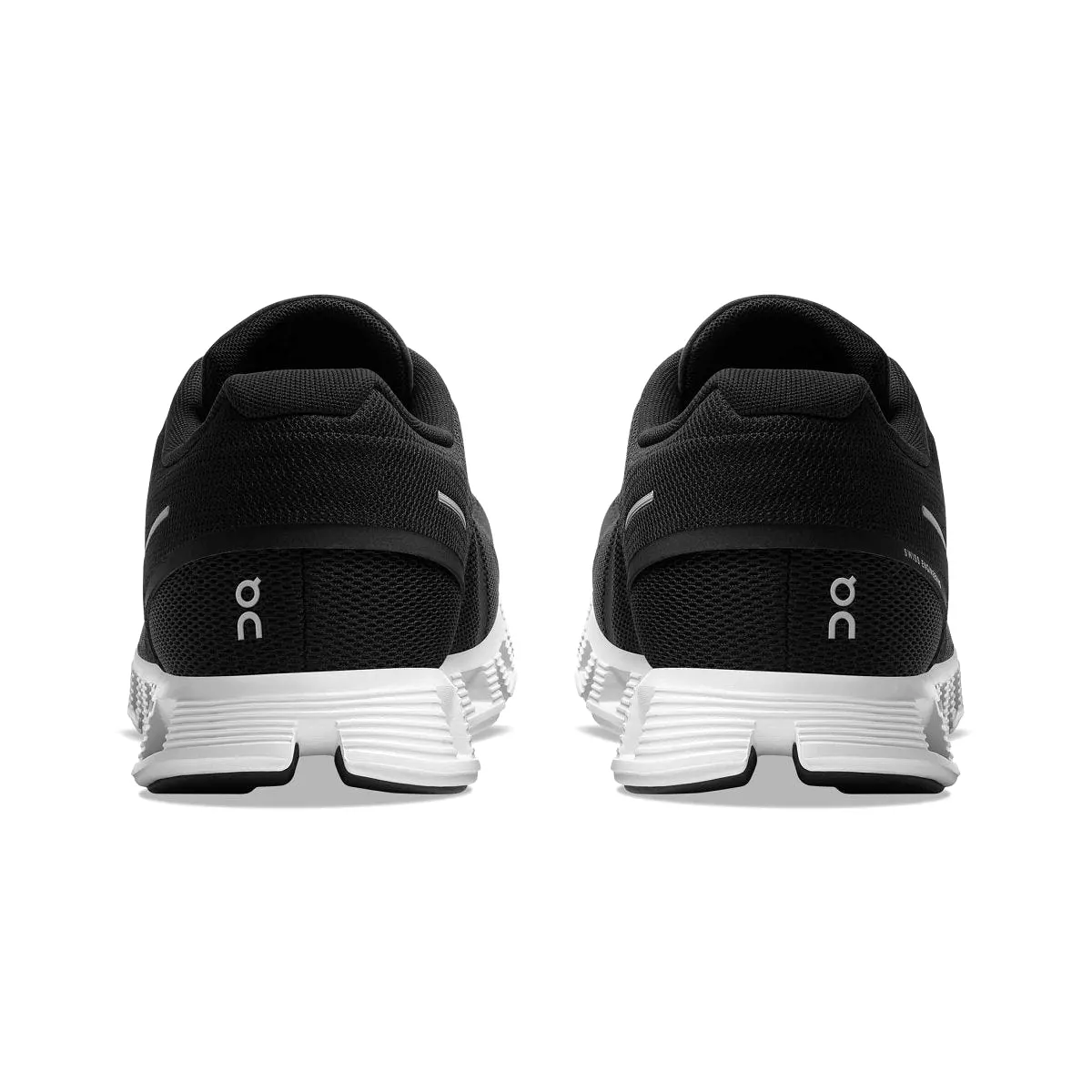 On Running Women's Cloud 5 Black/White