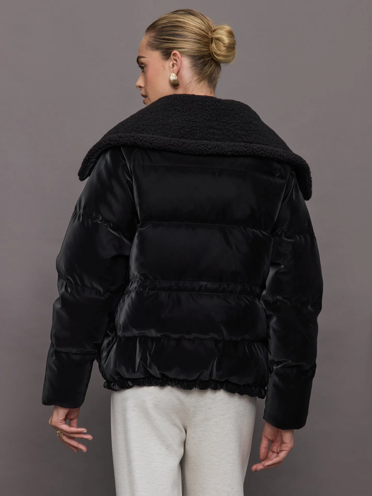 Roseville Short Puffer - Black